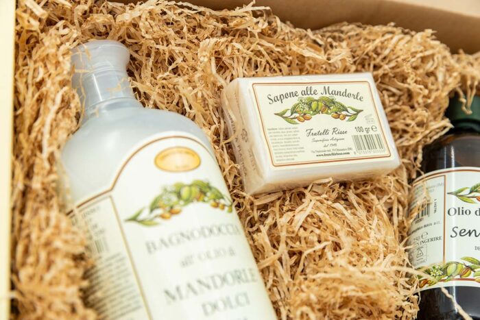 Cofanetto Olio Mandorle Bagno E Corpo - immagine 5